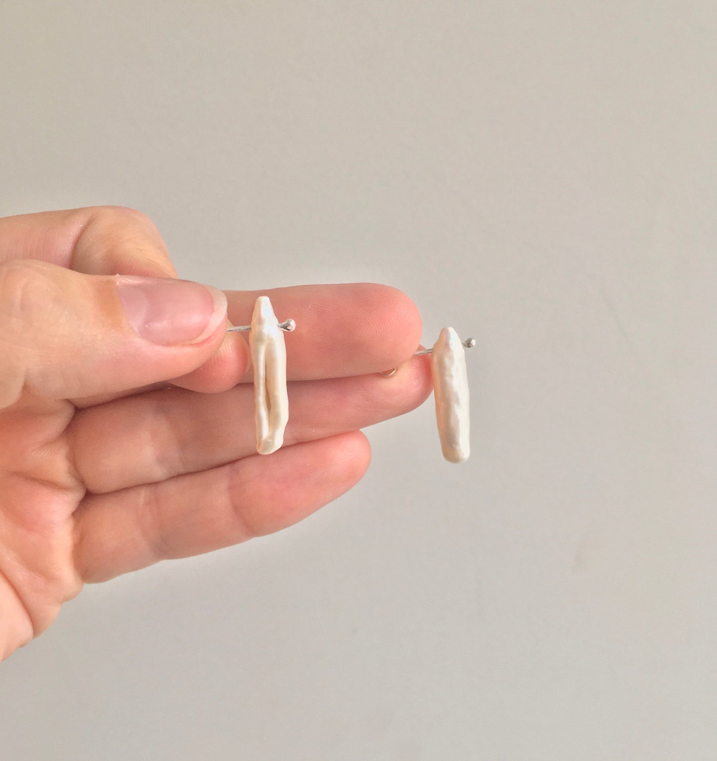Pearl pin earrings