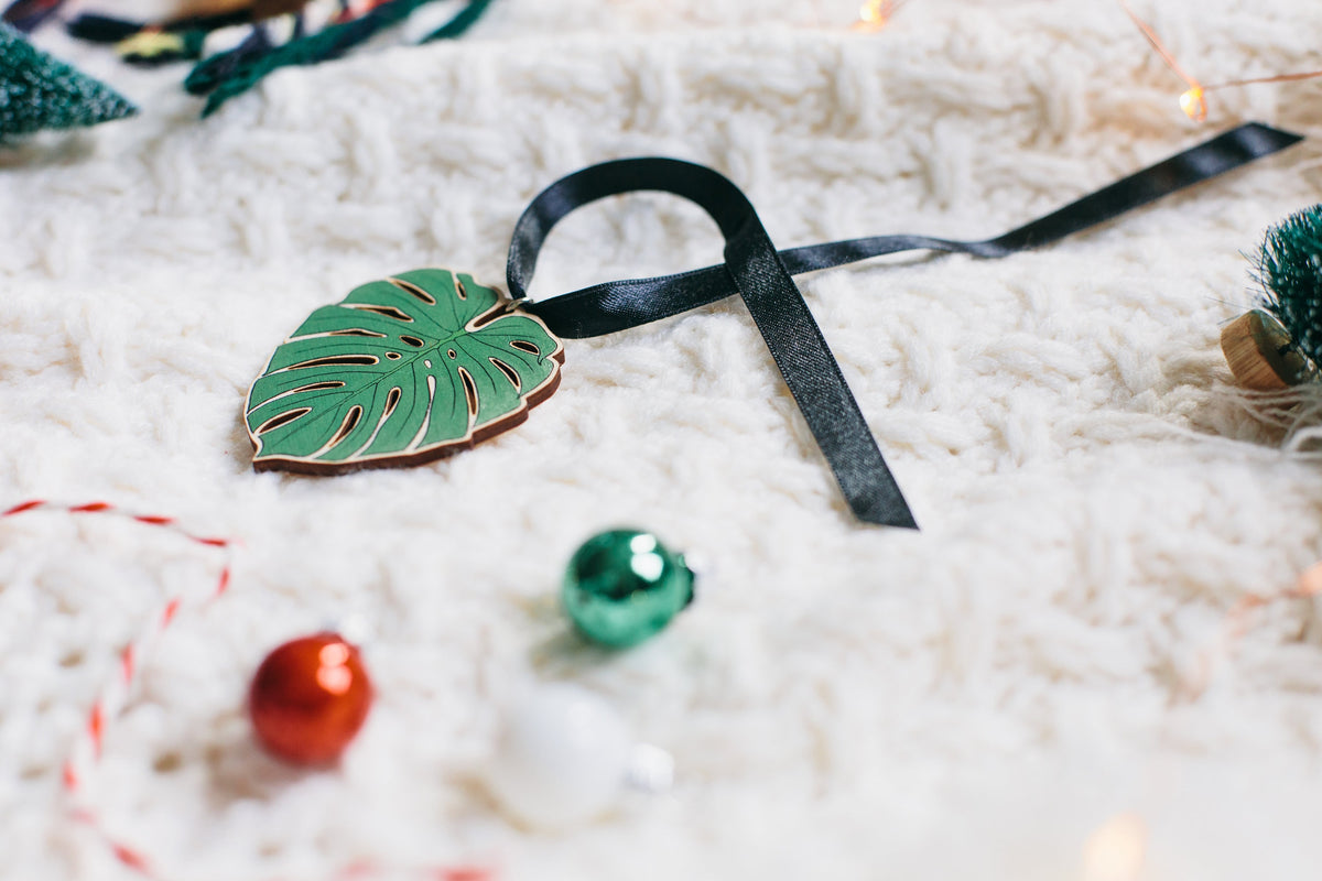 Wooden plant ornament, Monstera ornament, Christmas decorations