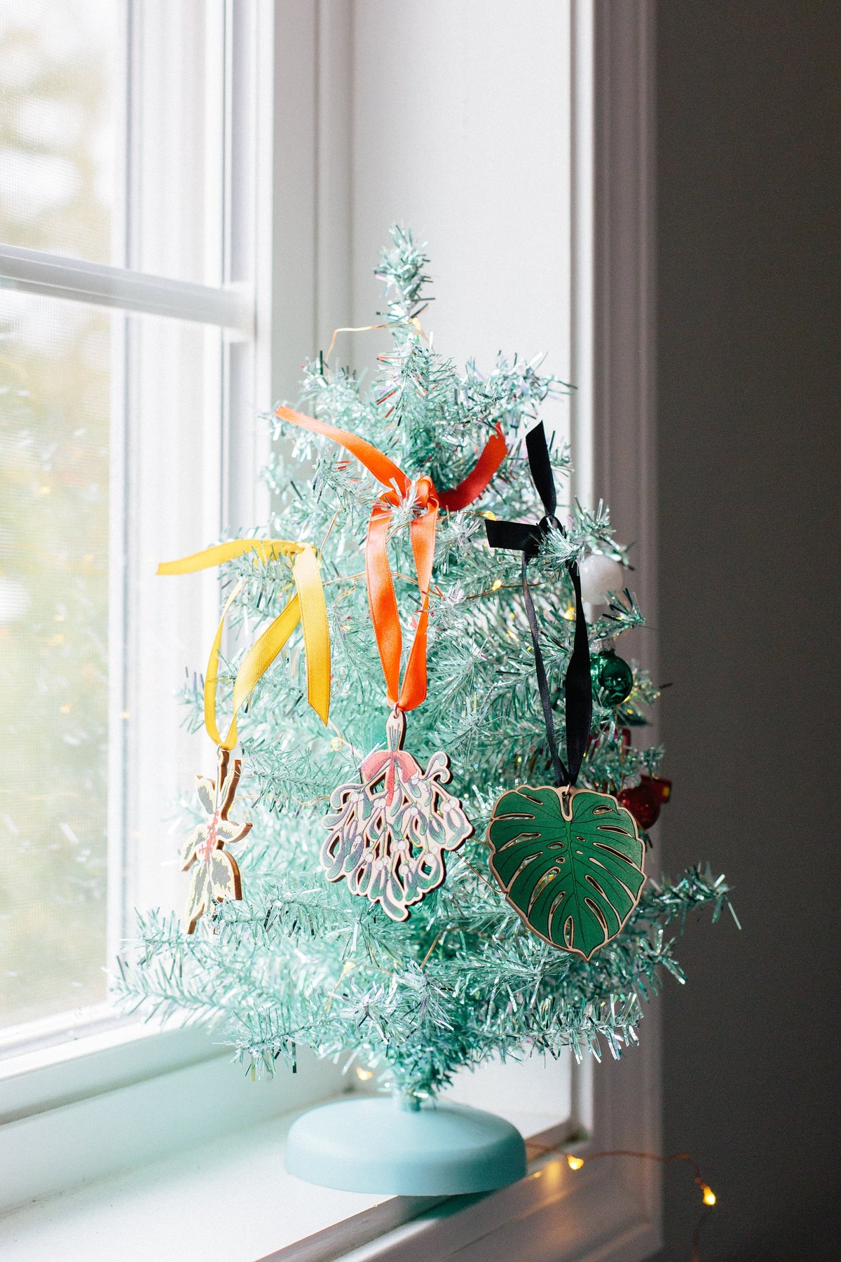 Wooden plant ornament, Monstera ornament, Christmas decorations