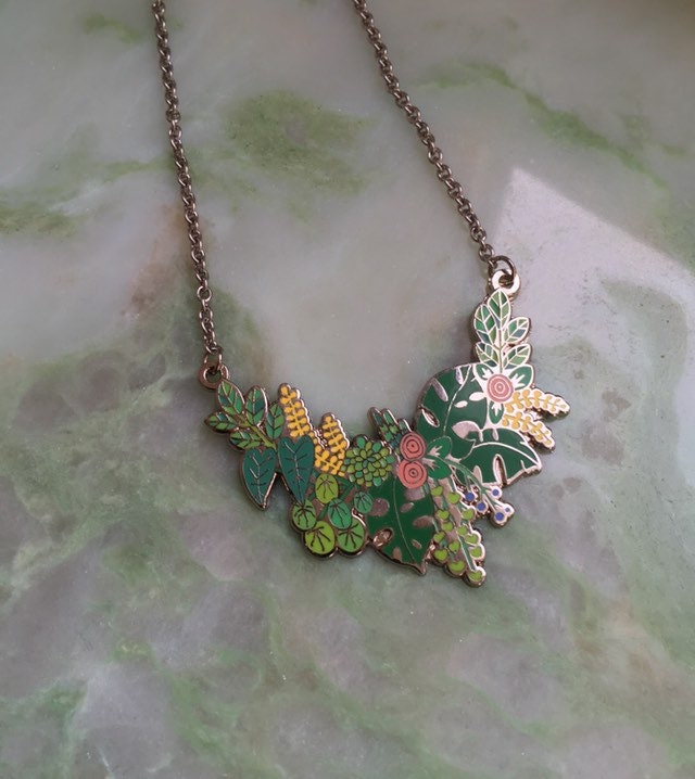Plant bunting collar necklace