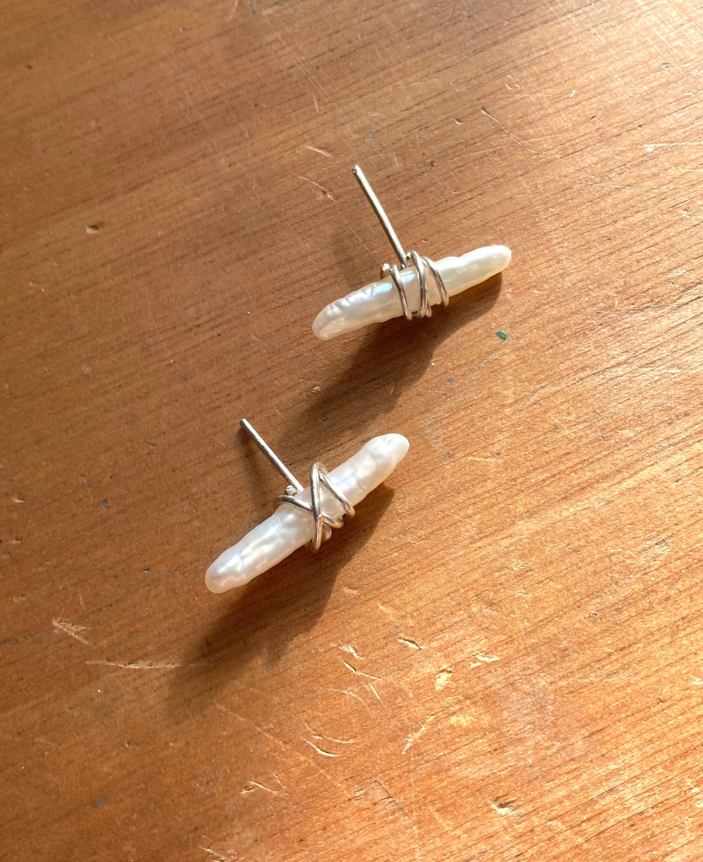 Edua earrings, pearl and silver wrap earrings