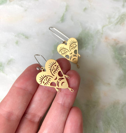 Raul oorbellen | Messing en Eco sterling zilveren bloedend hart planchette oorbellen