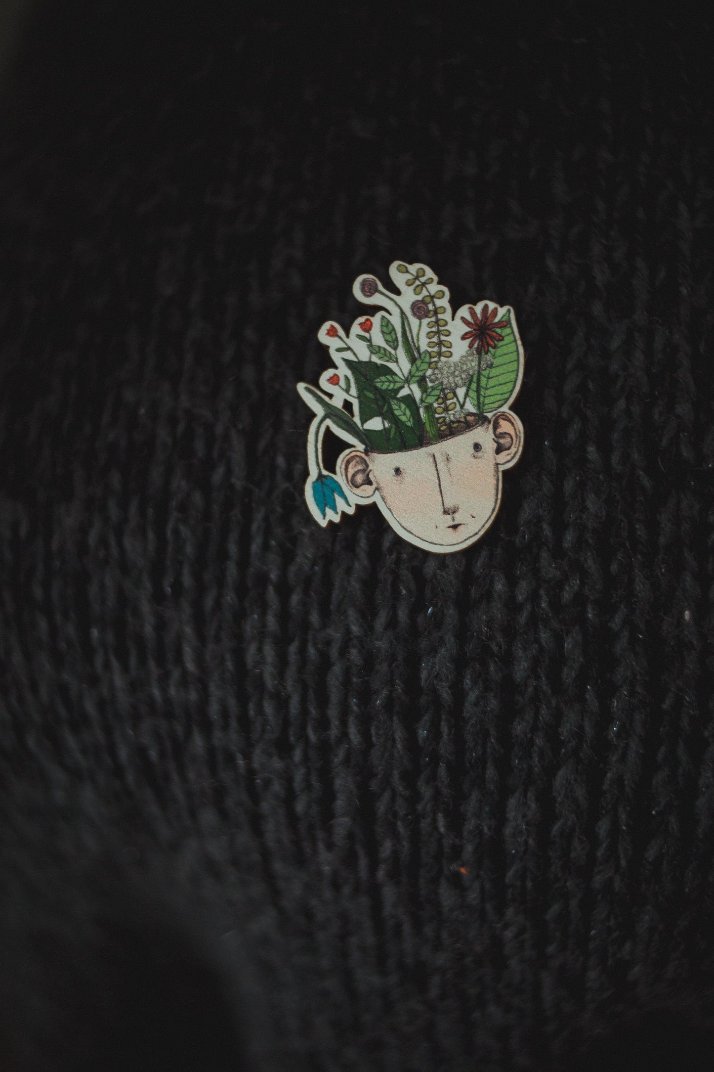 Pothead pin, wooden brooch