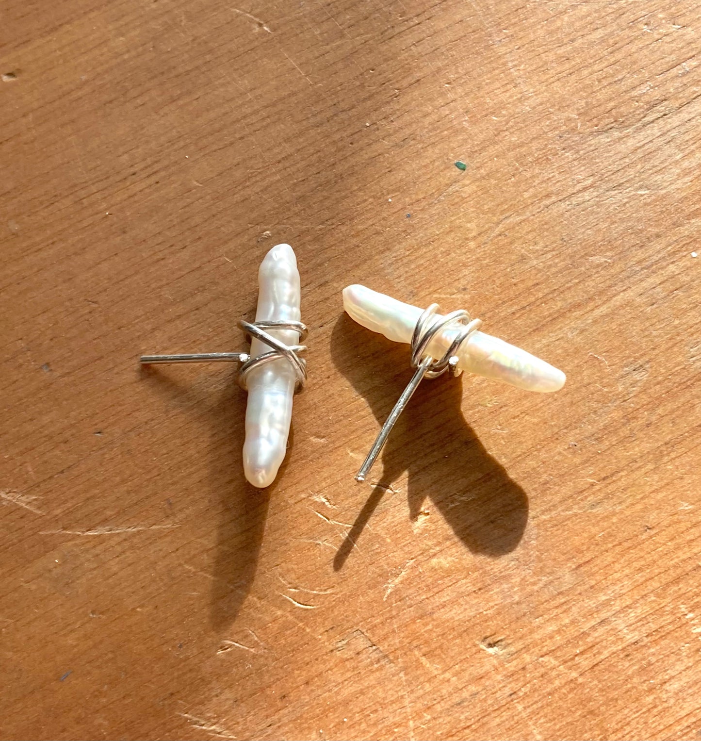 Edua earrings, pearl and silver wrap earrings