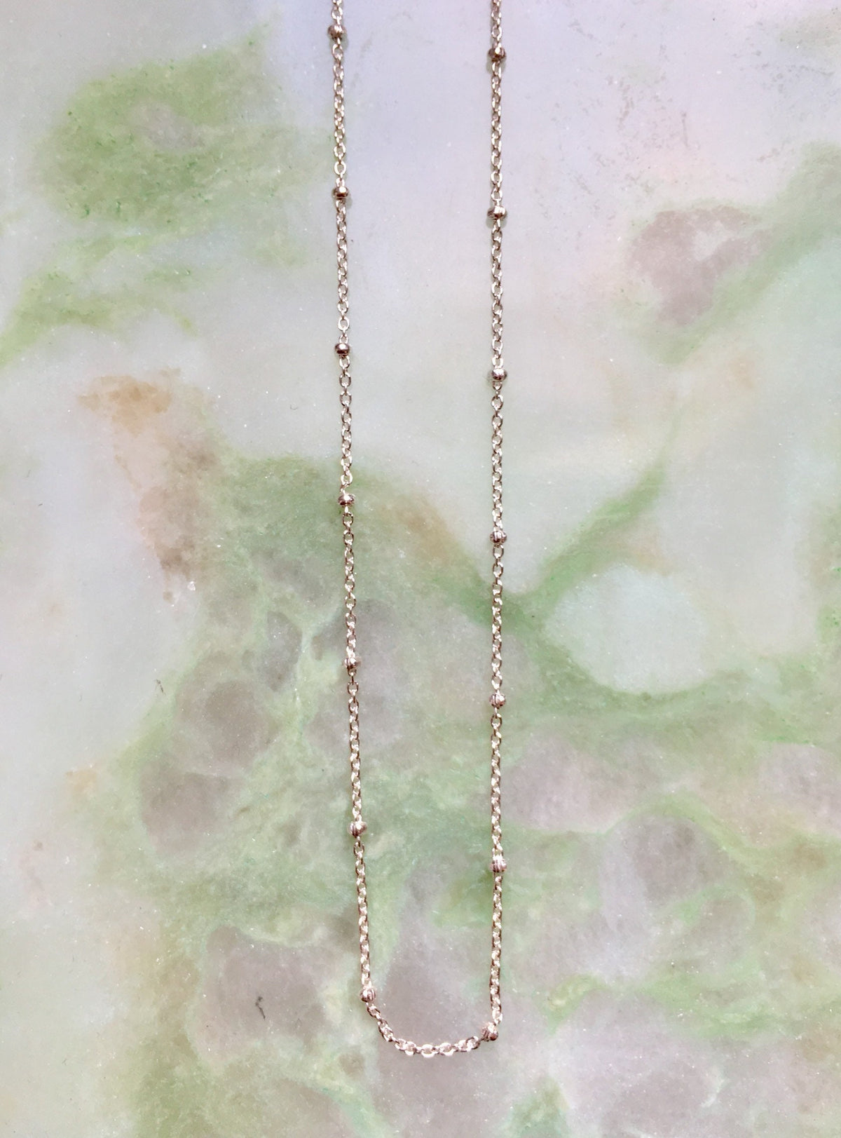 Zilveren kralenketting, lichte ketting