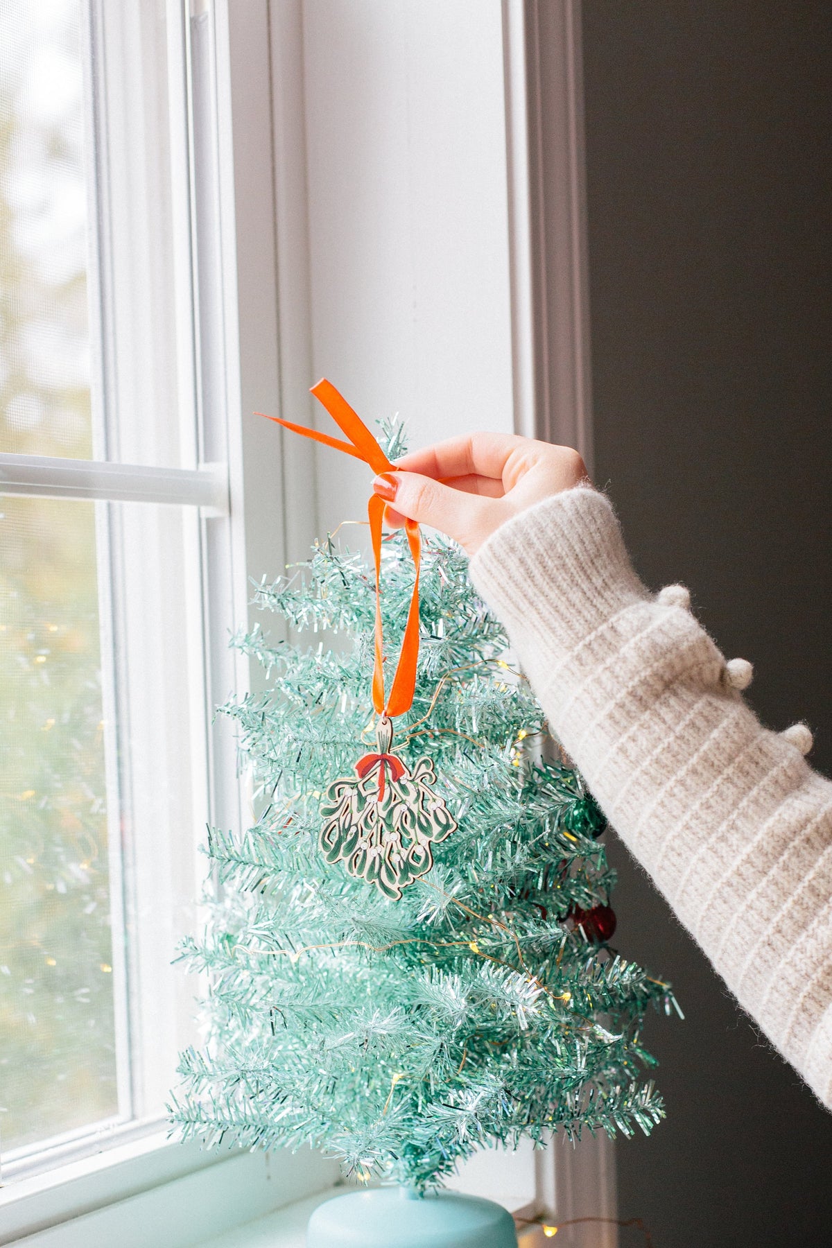 Wooden plant ornament, Mistletoe ornament, Christmas decorations